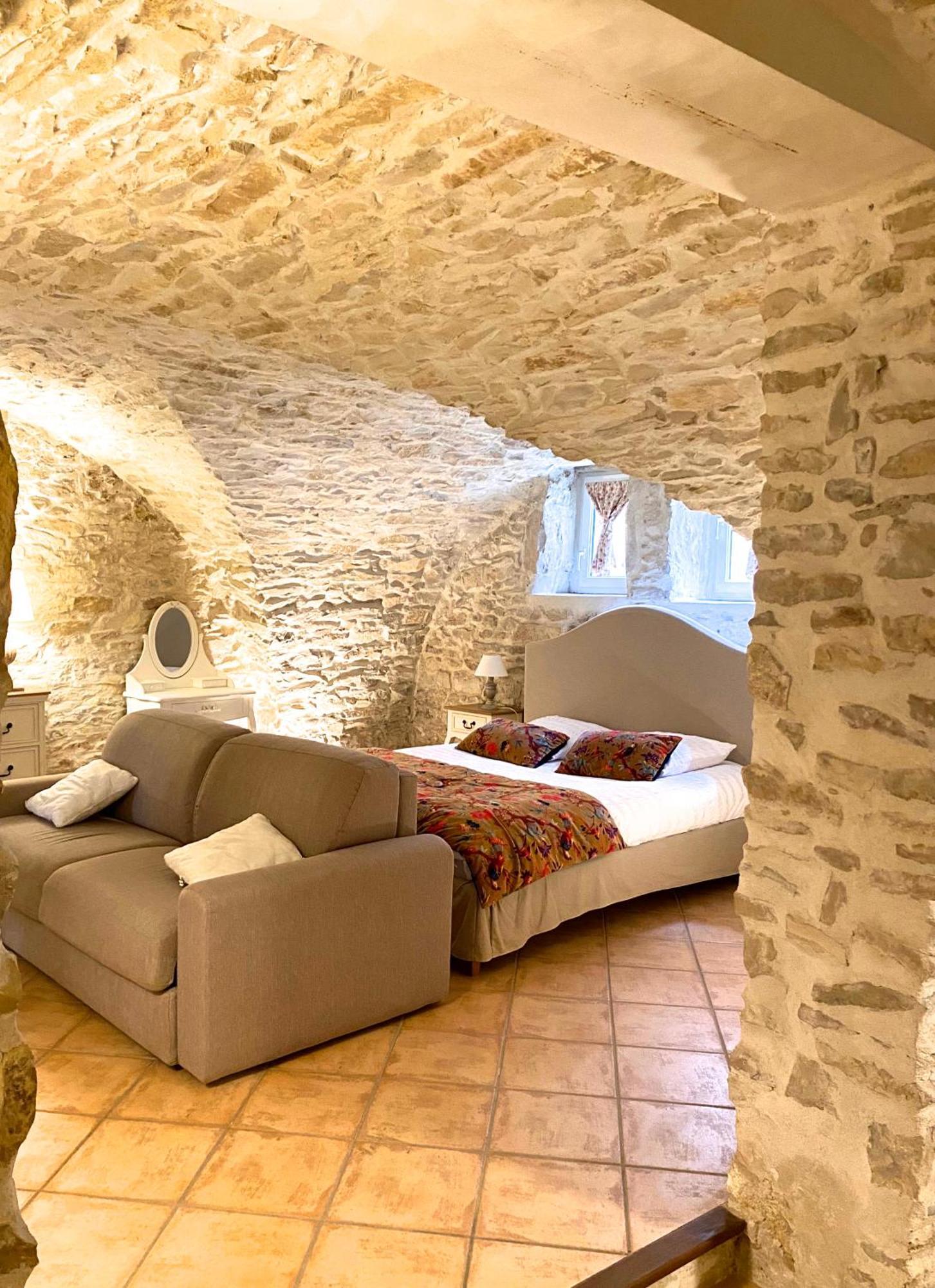مبيت وإفطار Lirac Locus Amoenus المظهر الخارجي الصورة
